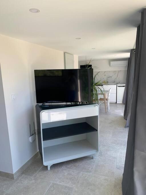 Terre De Lumiere 2. Apartment Ньон Екстериор снимка